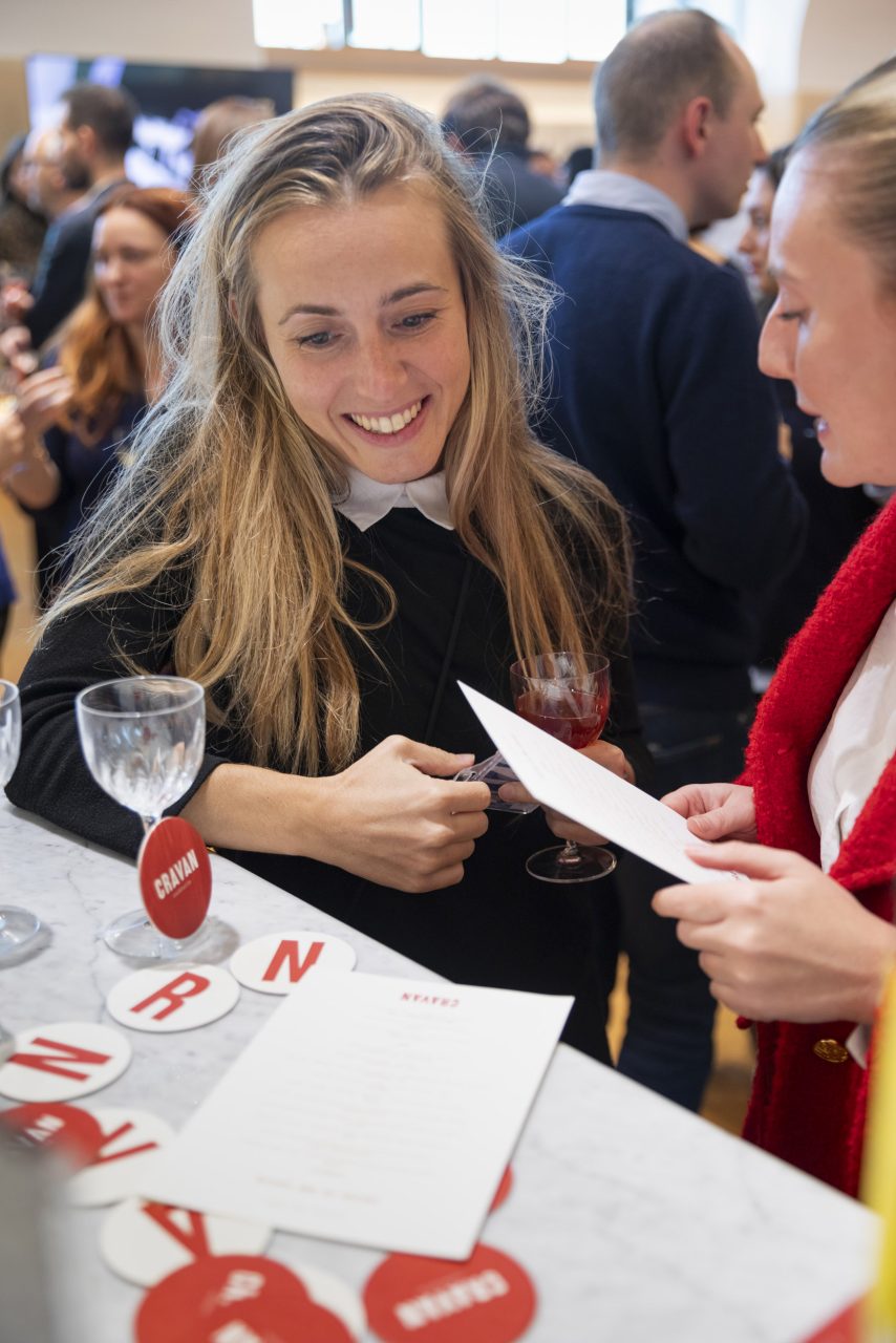 Reportage photo événementielle pour les soirées festives d'entreprises à Paris.