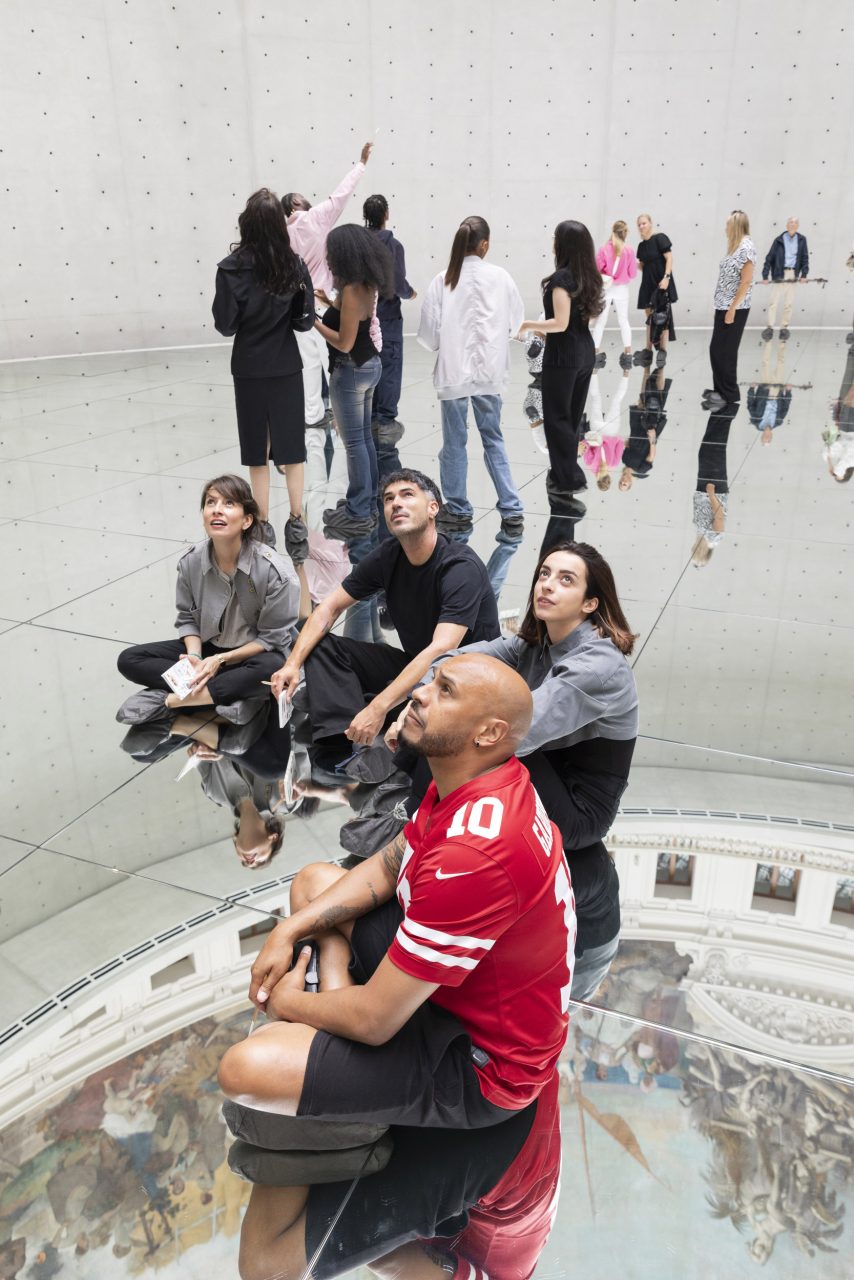 Reportage événementiel sur une visite d'étudiants en art à la Bourse de Commerce - Pinault Collection à Paris